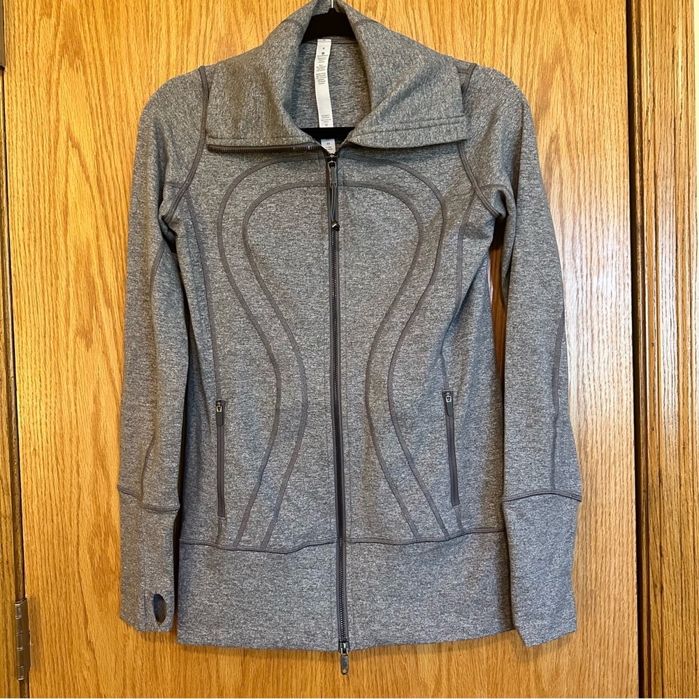 Lululemon Scuba Full Zip with Pockets, No Hood Size 6